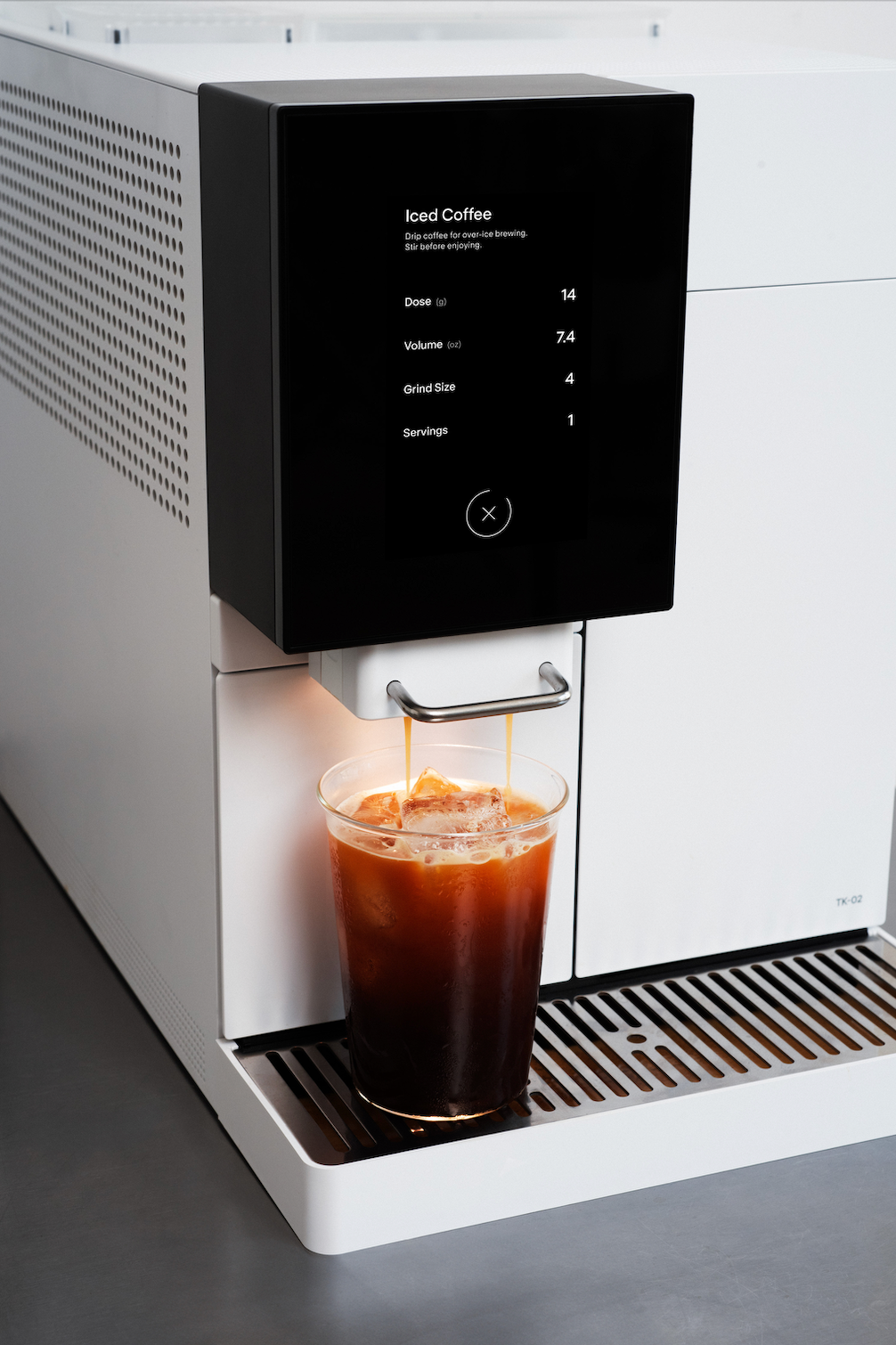 How to Use a Smart Coffee Maker for Iced Coffee: Effortless Tips